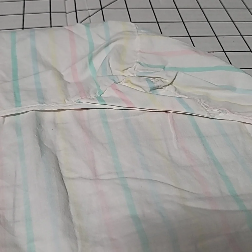 Vintage Pastel Striped Baby Crib Sheet - Pocket Design w/o Elastic‎